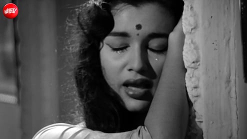दुख में गाया गया 63 साल पुराना ये गीत आज भी देता है सुकून, आशा पारेख का दर्द और लता मंगेशकर की आवाज का जादू है बरकरार