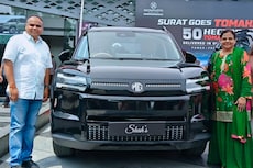 MG Hector Tomahawk EV Records 50 Deliveries In Surat In A Day