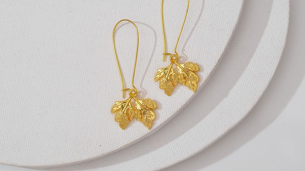 Why Artificial Earrings Tarnish Around The Hooks First: 10 Reasons Explained