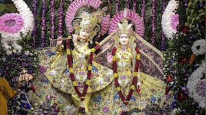 Janmashtami Celebrations Sweep India, Devotees Throng Temples For Mangla Aarti