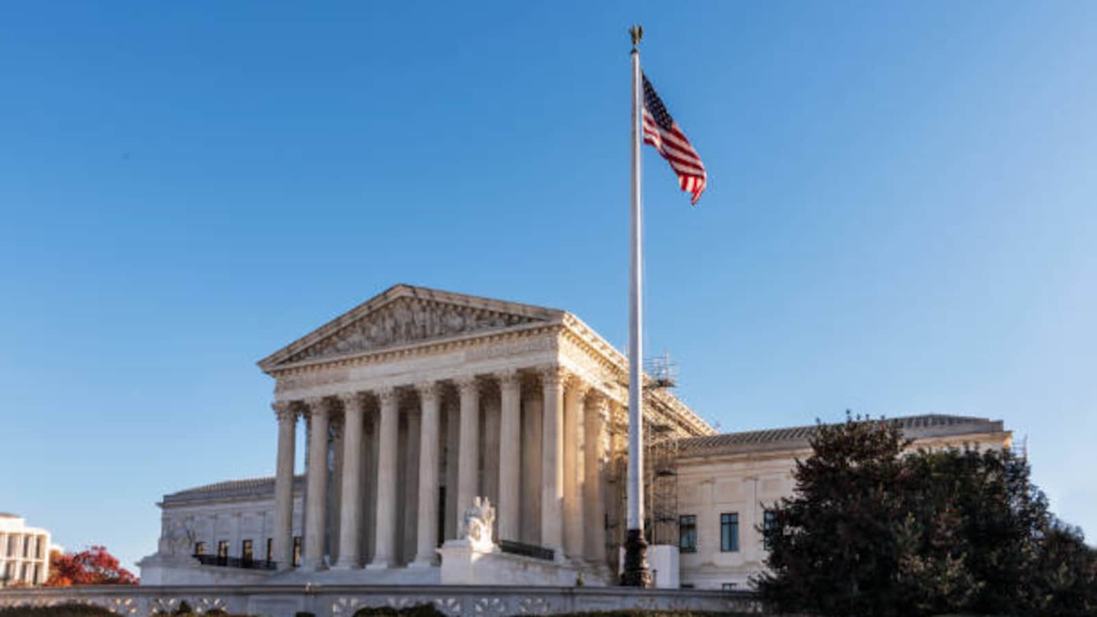 US Supreme Court Allows Trump's 3rd-Country Deportations