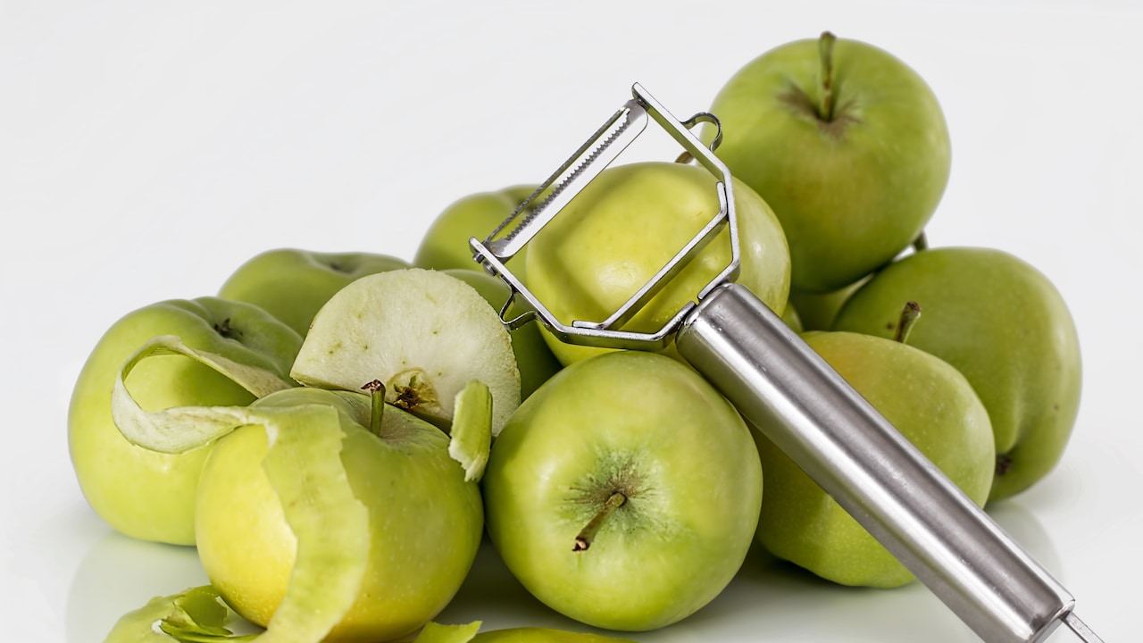 Why Thin Skins Tear While Peeling: 10 Common Peeler Problems Explained Why Thin Skins Tear While Peeling: 10 Common Peeler Problems Explained