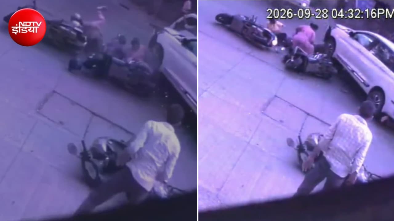 मुंबई में पूर्व सांसद की कार ने बाइक को मारी टक्कर, हादसे में BMC वर्कर की मौत; पत्नी सहित 2 घायल