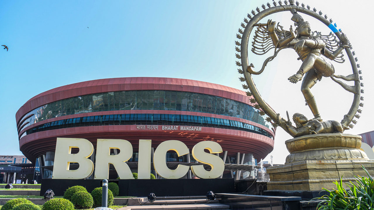 Opposition States Skip BRICS Meet, Six BJP Chief Ministers Join