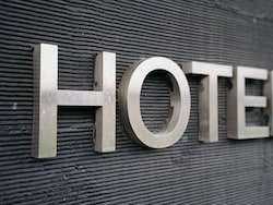 Last-Minute Hotel Booking? Don't Hit 'Reserve' Before Checking These 10 Things