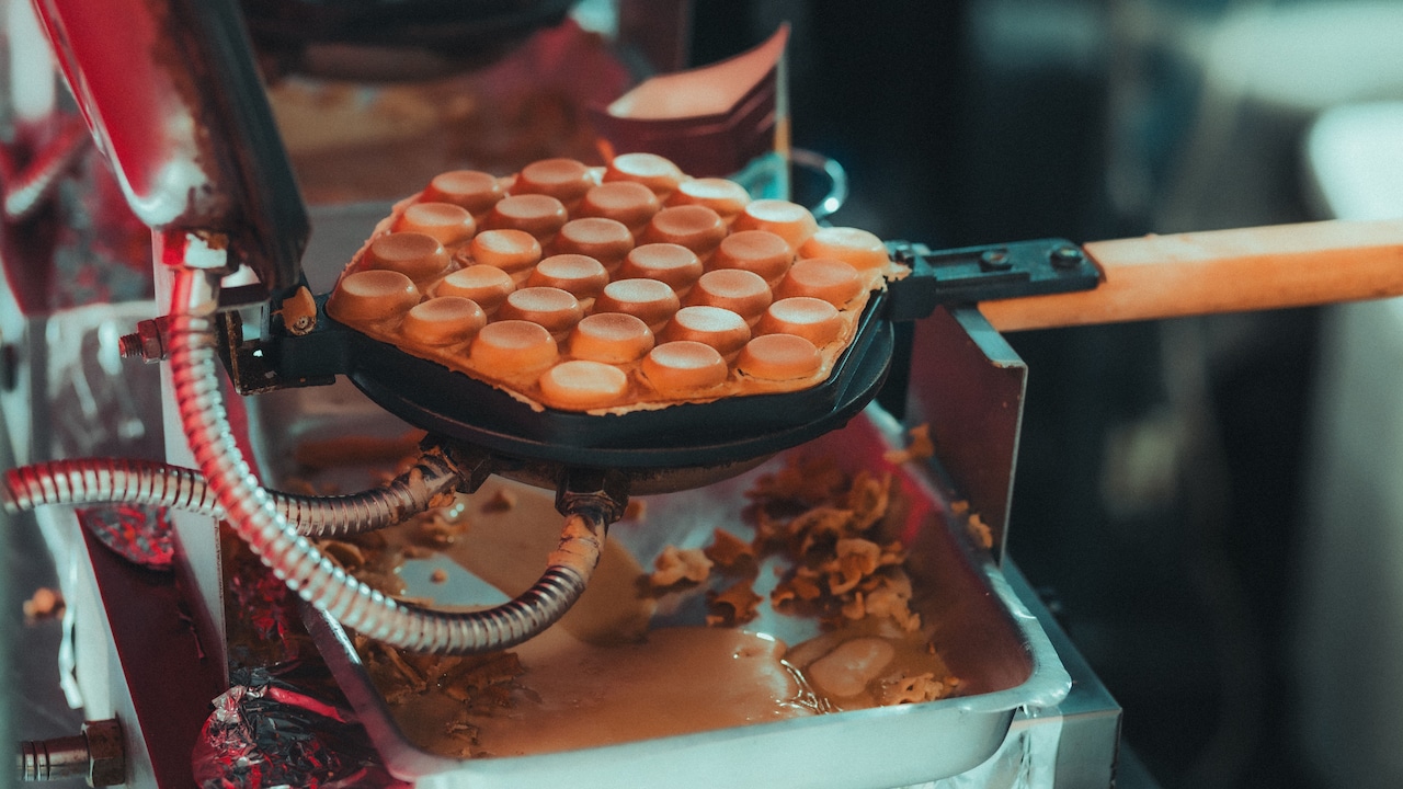Why Are Waffles Crispy On Top But Soft Underneath? 10 Reasons And Fixes