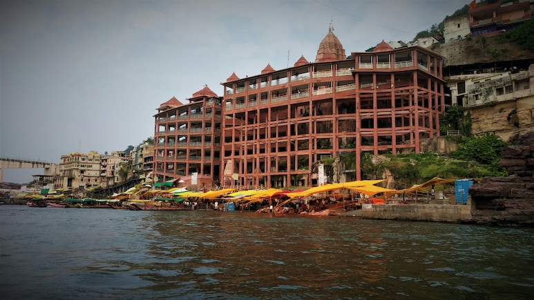 Omkareshwar Temple, Located On An Island, Is Home To One Of The 12 Jyotirlingas