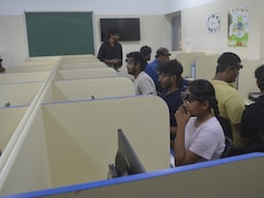 Forehead Band Tracks Cognitive Endurance During Chess; IIT-Madras Startup Tests Device In Chennai