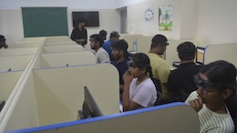 Forehead Band Tracks Cognitive Endurance During Chess; IIT-Madras Startup Tests Device In Chennai