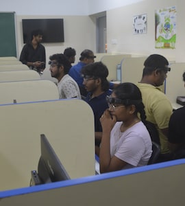 Forehead Band Tracks Cognitive Endurance During Chess; IIT-Madras Startup Tests Device In Chennai