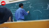 B.Ed शिक्षकों पर संकट, क्या है 6 महीने का ब्रिज कोर्स? जानें क्यों लटकी है नौकरी पर तलवार