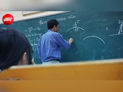 B.Ed शिक्षकों पर संकट, क्या है 6 महीने का ब्रिज कोर्स? जानें क्यों लटकी है नौकरी पर तलवार