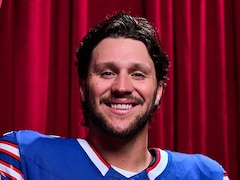 Rob Gronkowski, Julian Edelman Explain What Makes Josh Allen So Difficult To Defend