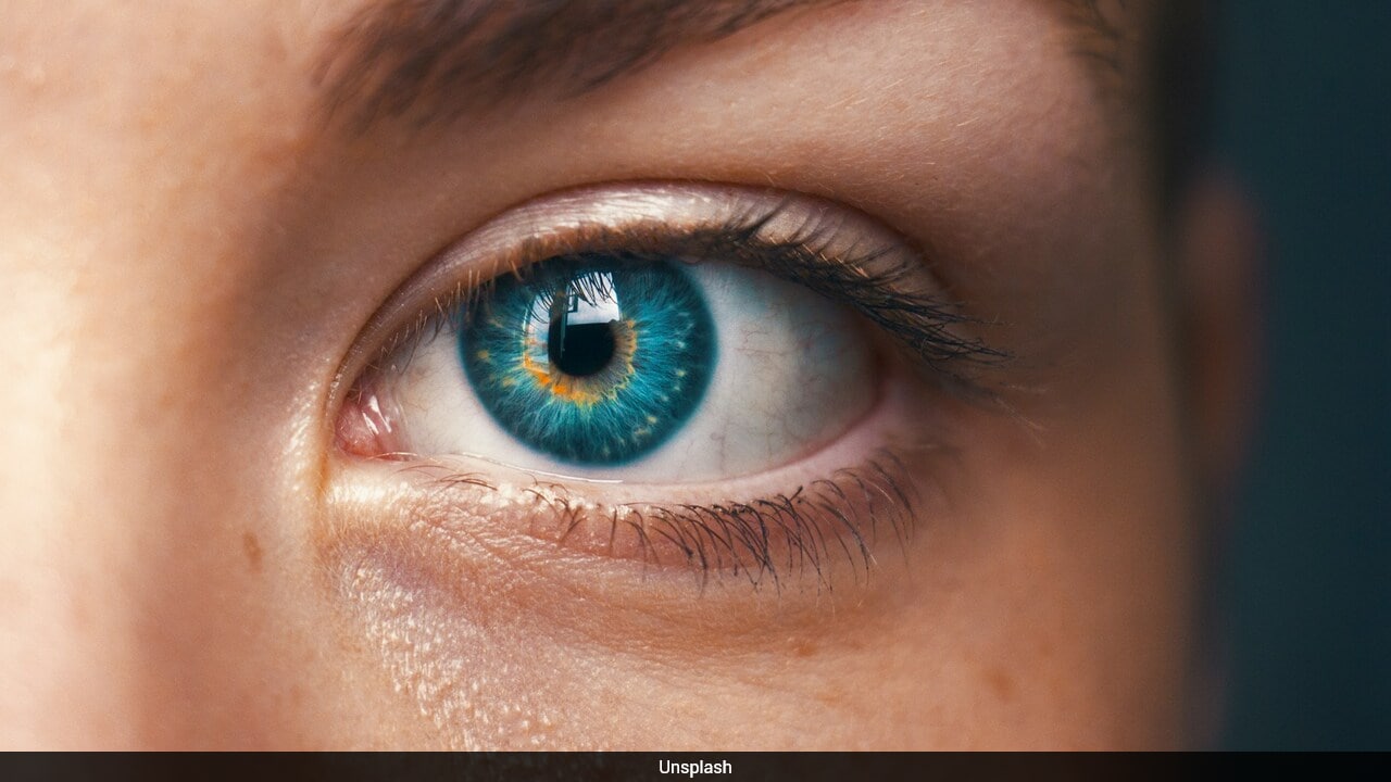 China Just Let AI Run An Eye Clinic. Here's What Happened