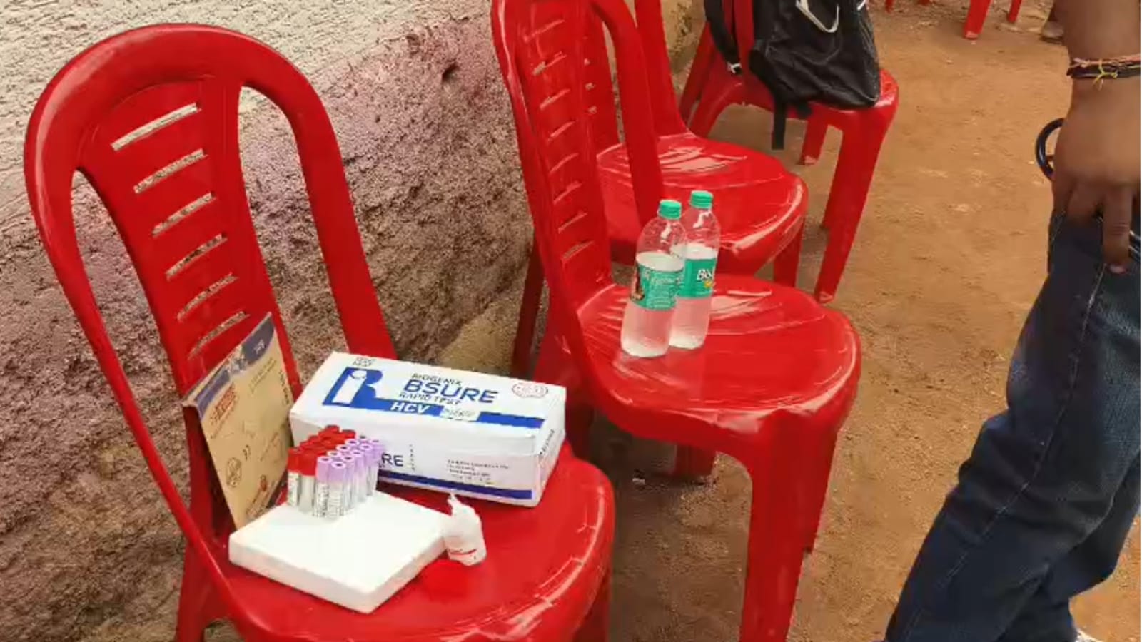 50 लोगों के सैंपल लिए, पानी-खाने और राशन की भी हो रही जांच 