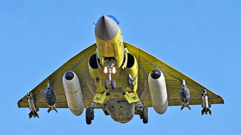 HAL On The Rise: Jefferies Sees 43% Upside As Tejas Mk1A Deliveries Near