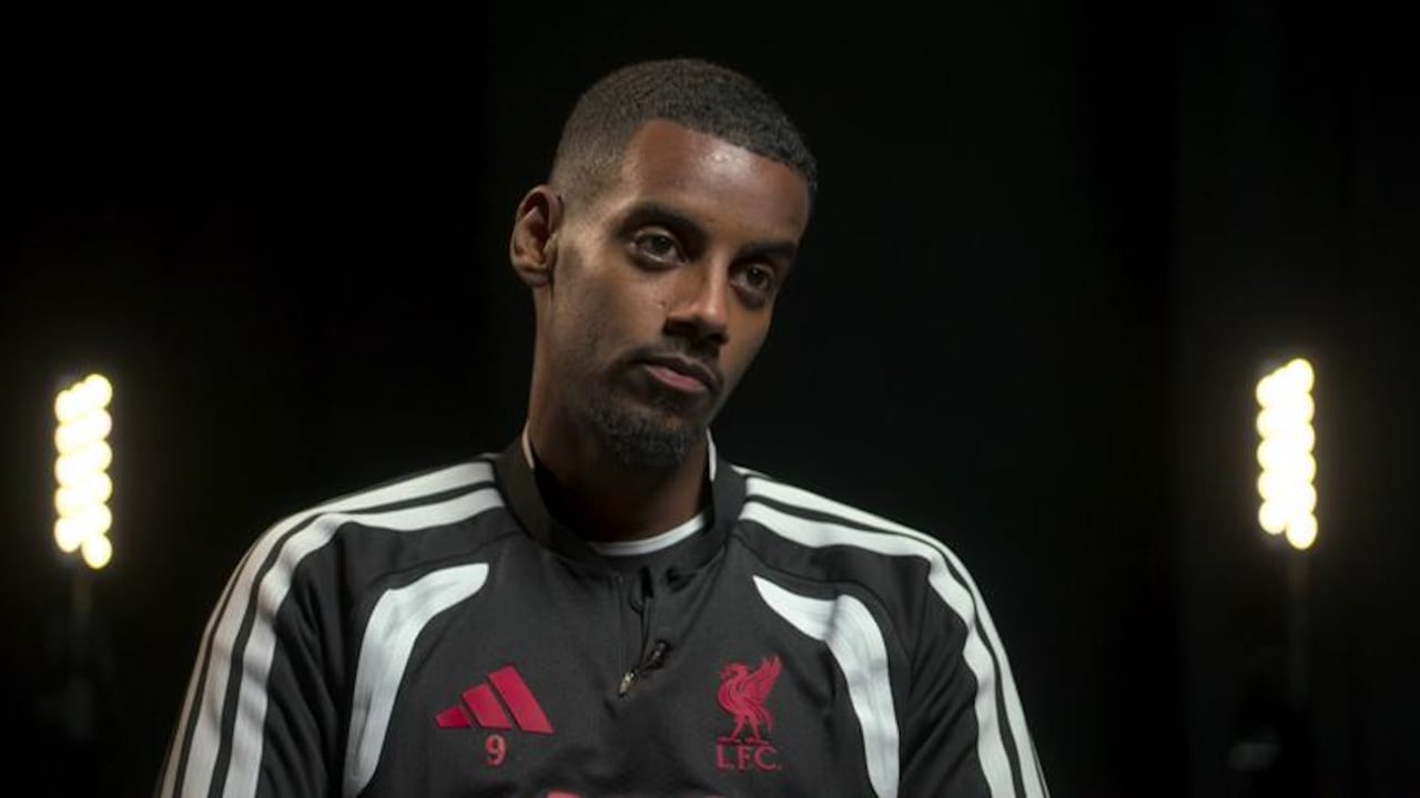 Liverpool Striker Alexander Isak Reacts On Liverpool's Fervent Support In India