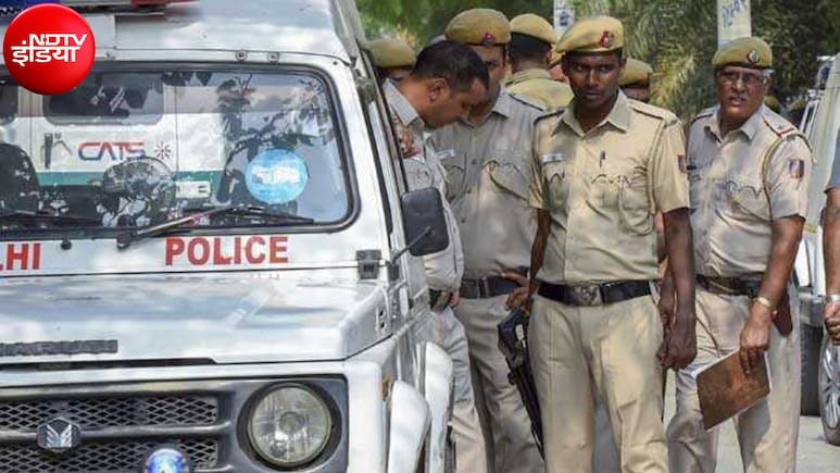 दिल्ली में दिनदहाड़े 1 करोड़ की ज्वेलरी लूट, लोहे की रॉड से हमला कर डिलीवरी बॉय से छीना बैग