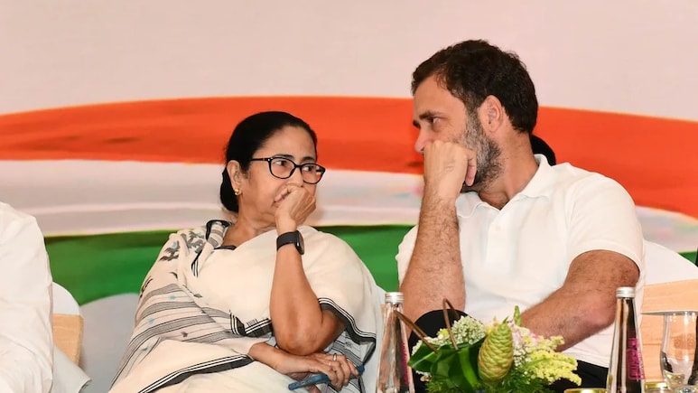 पश्चिम बंगाल उपचुनाव: कांग्रेस ने ममता बनर्जी के साथ क्यों नहीं मिलाया हाथ?