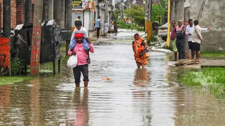 यूपी में 775% ज्यादा बारिश, पूरे राज्य का हाल बेहाल, 56 लोगों की मौत, भारी आर्थिक तबाही
