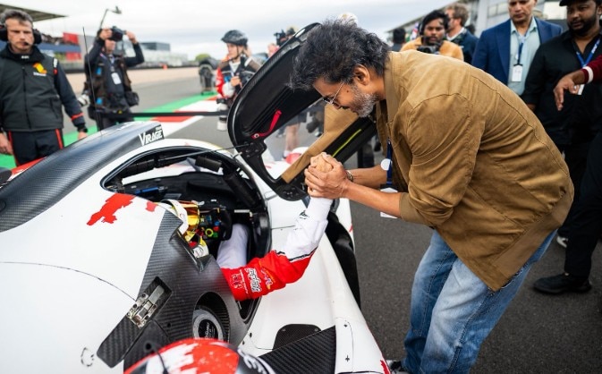 The camaraderie between Vijay and Ajith was on full display
