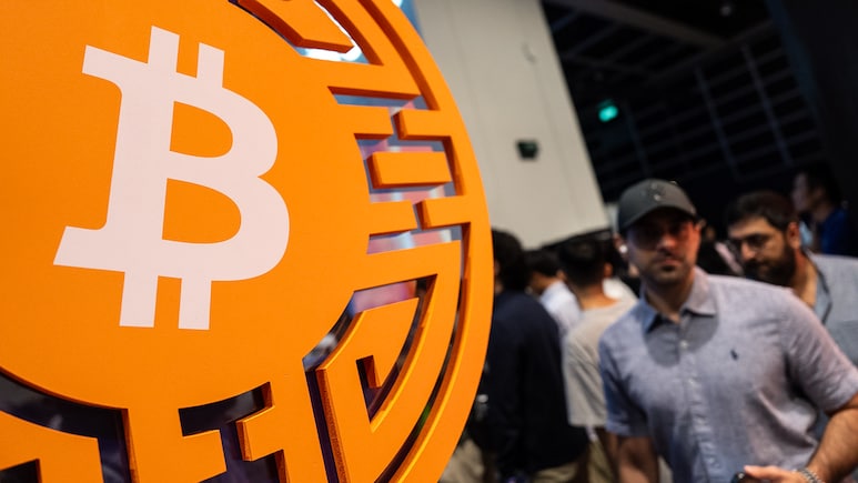 Bitcoin Breakout Fades Amid Choppy US Demand, Hawkish Fed