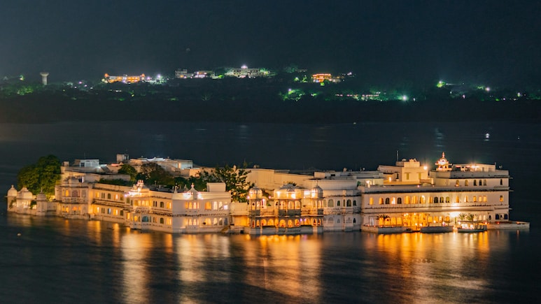This Indian Destination Has A Lake Palace That You Can Reach Only By Boat