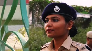 IPS ईशा स&zwj;िंह: द&zwj;िल्&zwj;ली DCP की दर्दभरी कहानी, IPS प&zwj;िता के साथ गलत हुआ तो क्रैक की UPSC, दादा भी रहे आईपीएस