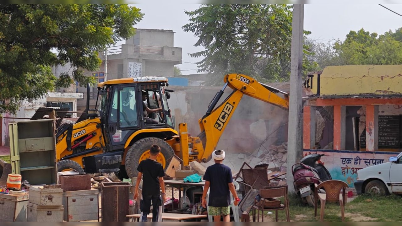 राजस्‍थान के जिस स्कूल में CJP के जाने पर हुआ था हंगामा, वहां चलने लगा बुलडोजर 