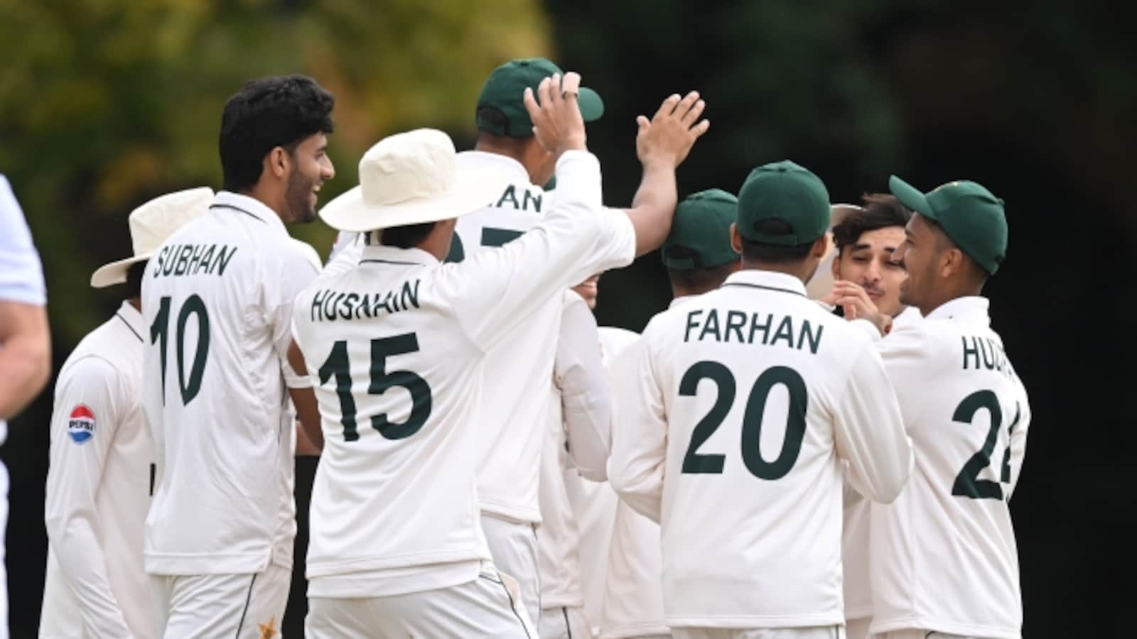 Pakistan Team Mistaken For Asylum Seekers In UK By Anti-Immigrant Protestors