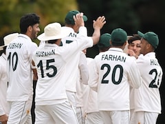 Pakistan Team Mistaken For Asylum Seekers In UK By Anti-Immigrant Protestors