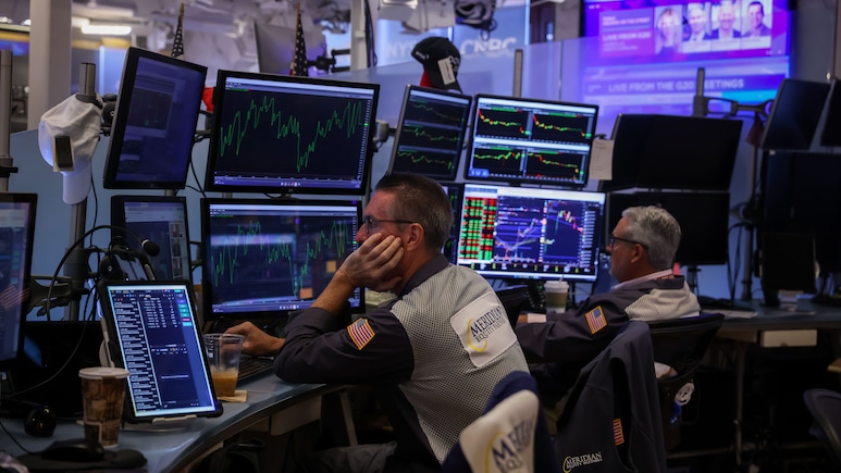 Wall Street Highlights: S&P 500, Nasdaq Fall As Inflation Jitters Boost Bond Yields