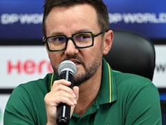 Pakistan Coach Mike Hessons Loyalty Questioned By Ex-Star: "One Who Is Directly Linked With IPL"