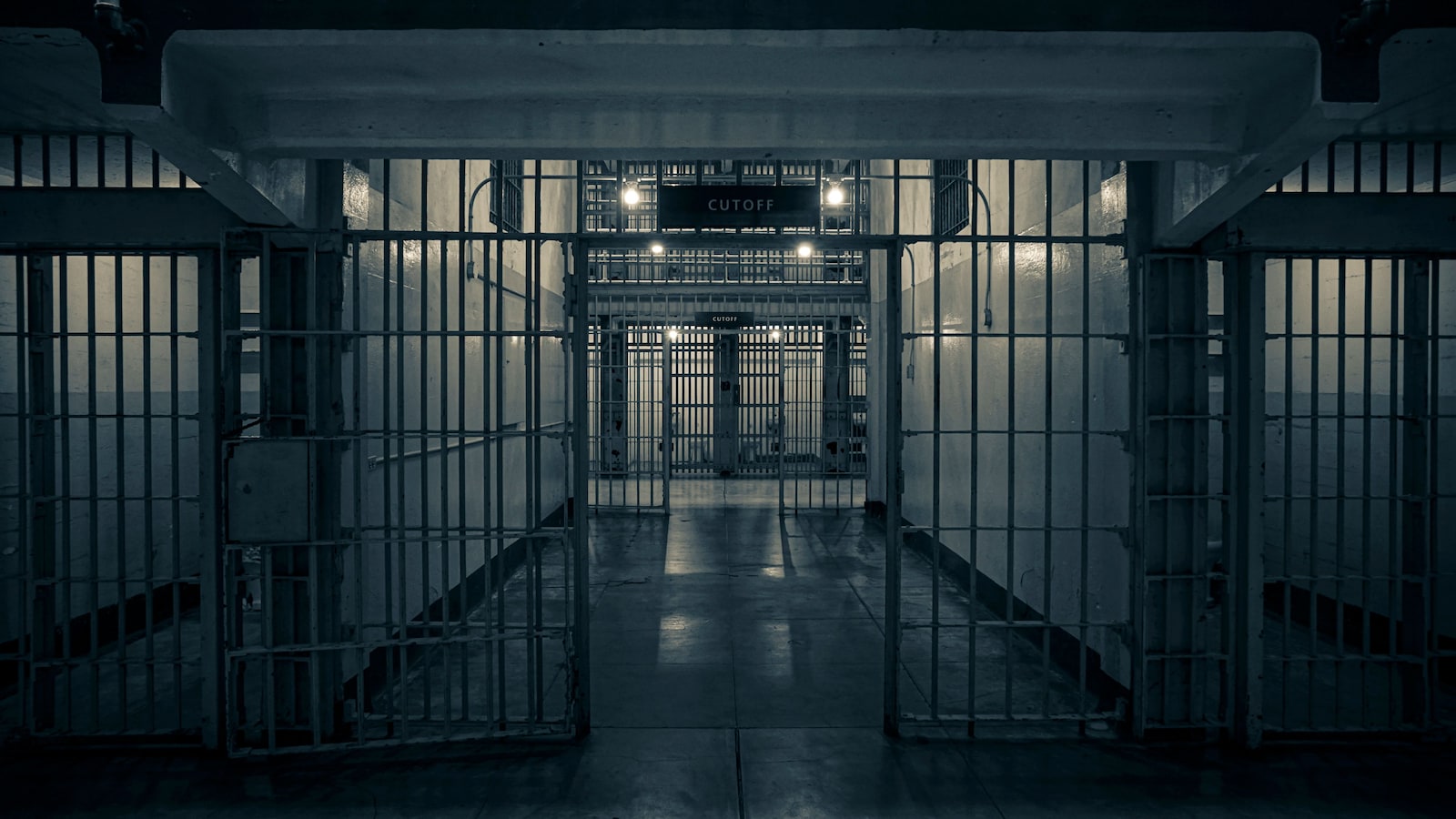 Canadian Prisons To Distribute Paper Straws For Inmates To Safely Snort Drugs