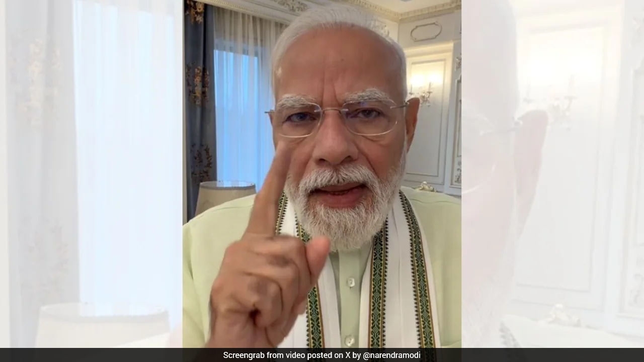 PM Modi's "Jhooth Ki Goonj" Attack At Rahul Gandhi After 7.8% GDP Growth