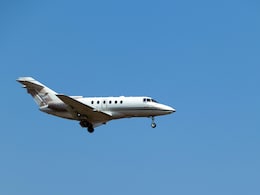 Why Do Some Private Jets Fly Higher Than Passenger Planes?