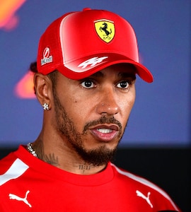 Lewis Hamilton Gives Thumbs Up To Gulf GPs Despite Iran Conflict