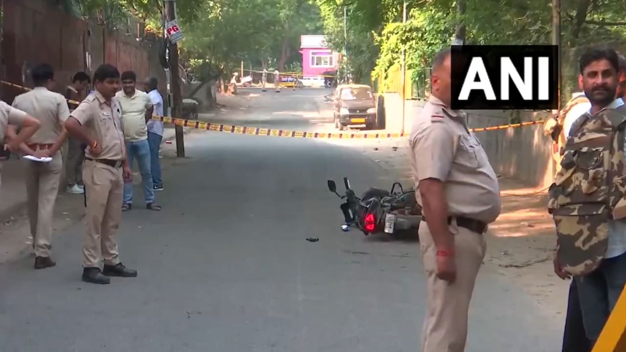 चहल-पहल वाला है कालकाजी का आस्था कुंज पार्क, फिर भी दरिंदों ने दिया गैंगरेप की वारदात को अंजाम- ग्राउंड रिपोर्ट
