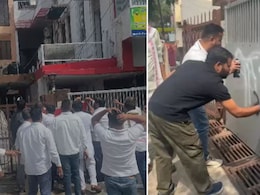 आगरा में चुनाव आयुक्त ज्ञानेश कुमार के घर पर कांग्रेस कार्यकर्ताओं का प्रोटेस्ट, गेट पर लिखे अपशब्द
