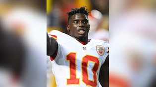 Tyreek Hill's One-Word Reaction To Dolphins' Heavy Loss Sparks NFL Buzz