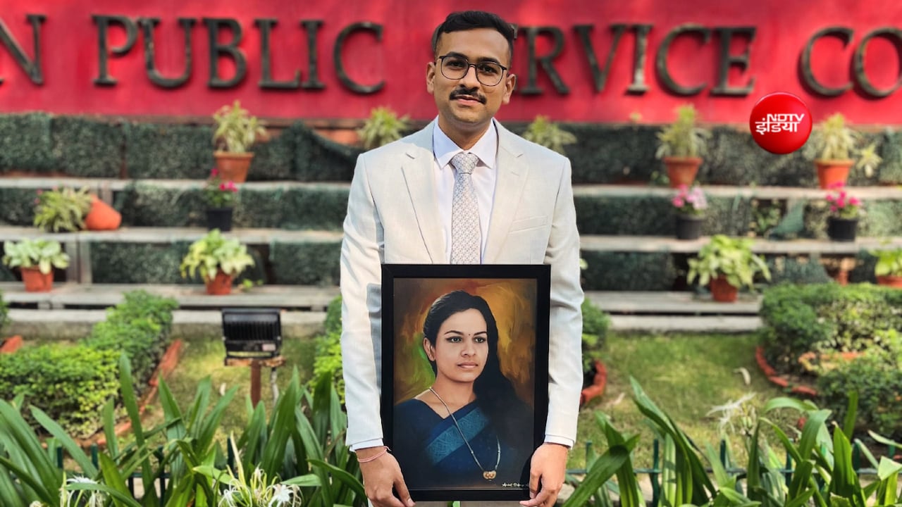 बचपन में अनाथ हुए विश्वास, UPSC इंटरव्‍यू देने मां की फोटो साथ लाए, CAPF में बने असिस्टेंट कमांडेंट