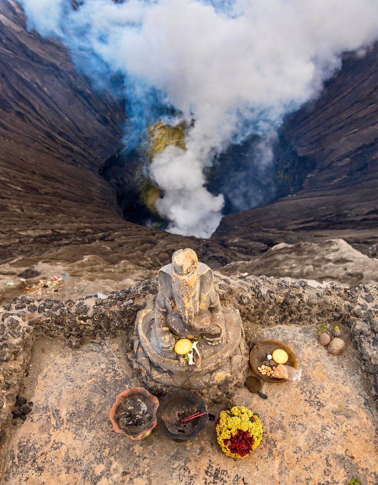 Ganesh Chaturthi 2026: Mulim Country Indonesia Mount Bromo Ganesha idol Active volcano Mystery Ganesh Chaturthi 2026: Mulim Country Indonesia Mount Bromo Ganesha idol Active volcano Mystery