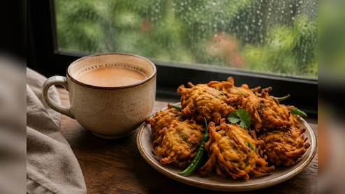 क्या आज होगी झमाझम बारिश? मौसम का मिजाज बदले तो किचन में बनाएं ये झटपट और चटपटी डिशेज