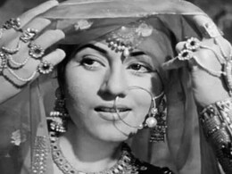 गुजराती प्ले के लिए बना था गीत, कृष्ण की लीला दिखाती मधुबाला ने जीता था दिल, आज भी रहता है जुबां पर