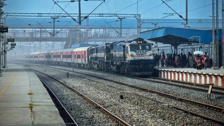 Indian Railways Updates RailOne App, Allows Season Ticket Booking For Family Members