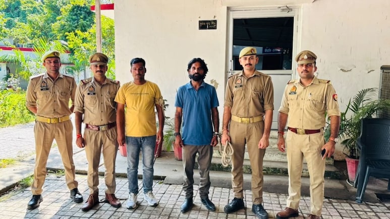 यूपी में ठगों के टारगेट पर आए मछली पालने वाले लोग? पत्रकार तो कभी अधि&zwj;कारी बनकर ऐसे हो रही वसूली, दो अरेस्&zwj;ट