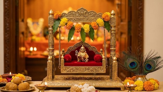 Janmashtami 2026: बाल गोपाल के लिए खरीदें ये खूबसूरत झूले, मंदिर को मिलेगा दिव्य लुक