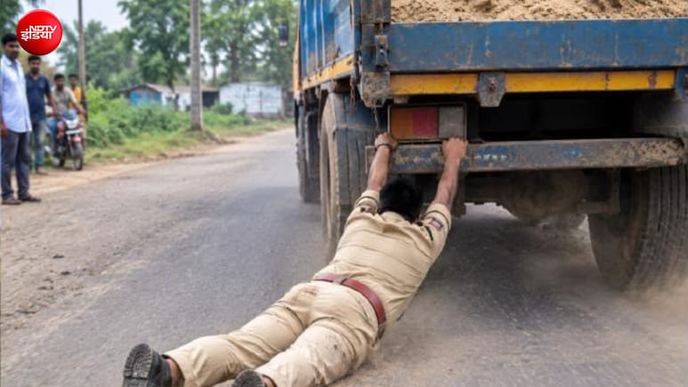 महाराष्ट्र में डंपर माफिया की हिमाकत, पुलिस वाले को एक किलोमीटर तक घसीटता रहा!