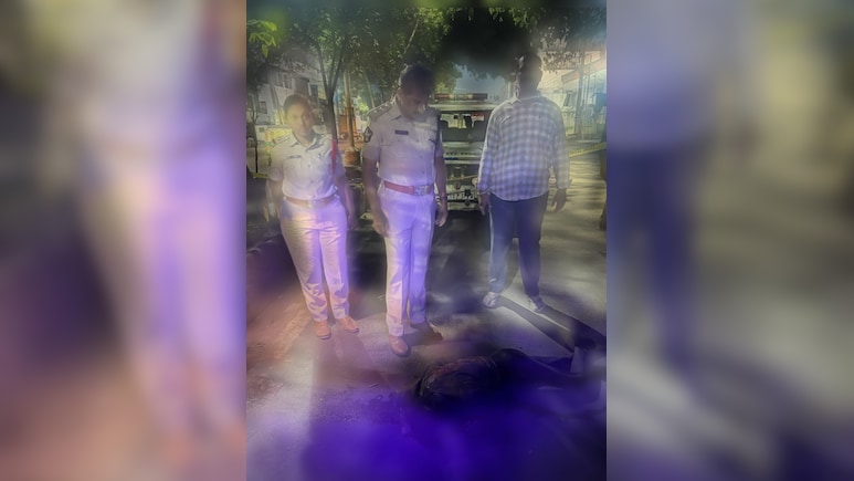 Andhra Man Beaten To Death With Stone After Dispute Over Missing Phone Andhra Man Beaten To Death With Stone After Dispute Over Missing Phone