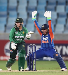 India vs Pakistan LIVE Score, Womens Asia Cup 2026: India Tear Through Pakistans Batting, 6 Wickets Down In 10 Overs